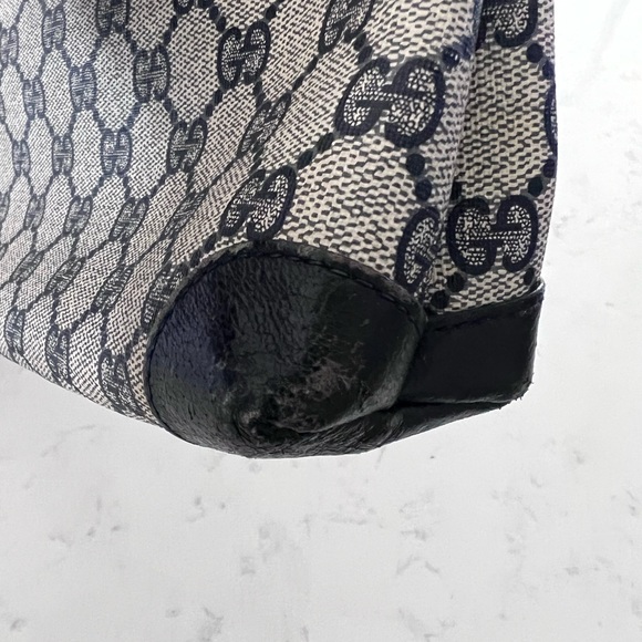 Vintage Gucci Navy Coated Canvas Clutch - Picture 6 of 8